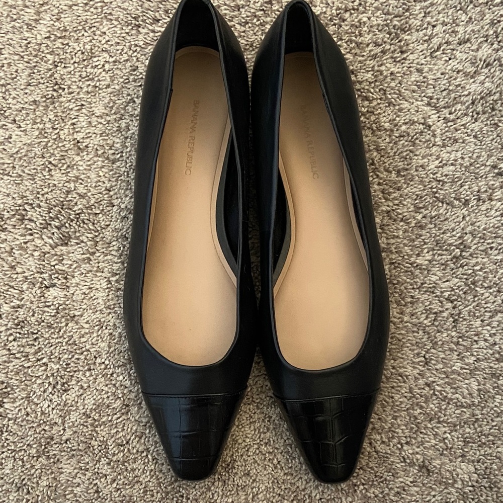 Banana Republic Black Leather Flats